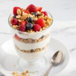 greek yogurt parfait with berries and granola recipe