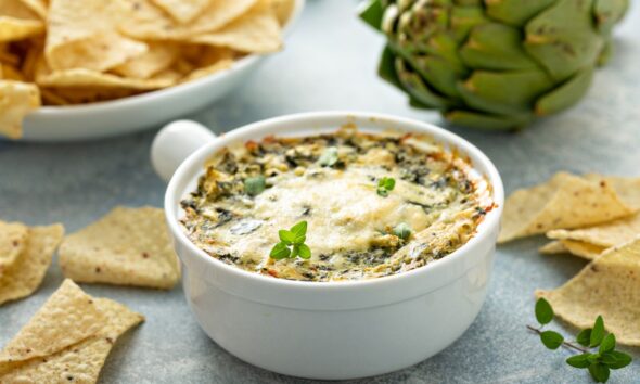 Hot Spinach Artichoke Dip